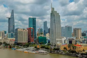 Thành phố Hồ Chí Minh hướng đến trở thành trung tâm kinh tế hàng đầu khu vực. (Ảnh HOÀNG TRIỀU)