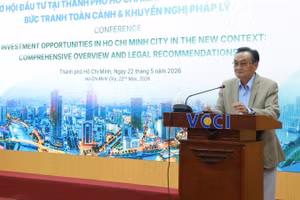 Tiến sĩ Trần Du Lịch, Phó Chủ tịch Trung tâm Trọng tài Quốc tế Việt Nam phát biểu tại sự kiện.