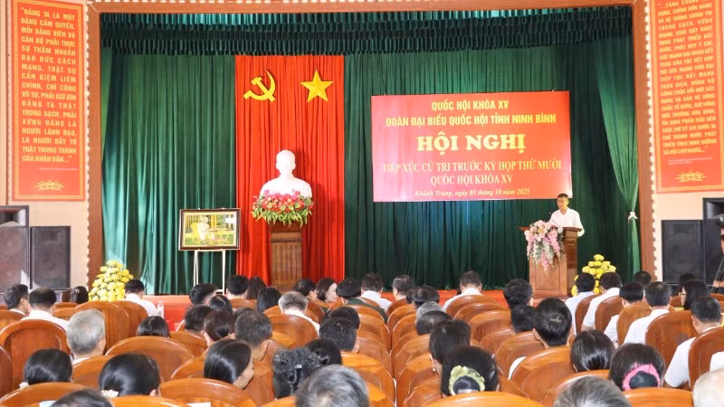 Hội nghị tiếp xúc cử tri tại xã Khánh Trung, tỉnh Ninh Bình.