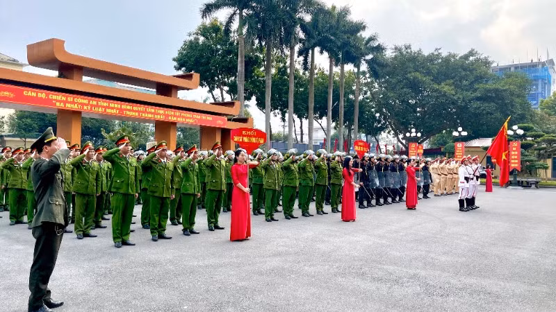 Các lực lượng "Tổ công tác đặc biệt-35" tại buổi lễ.