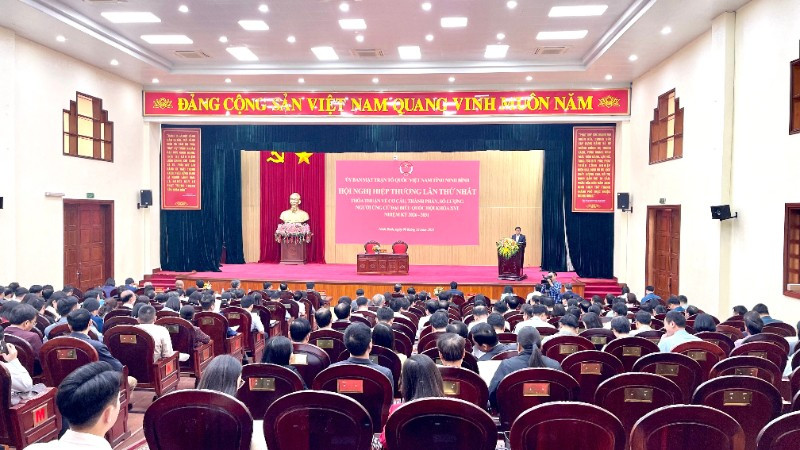 Hội nghị hiệp thương lần thứ nhất thỏa thuận về cơ cấu, thành phần, số lượng người được giới thiệu ứng cử đại biểu Quốc hội khóa XVI tại Ninh Bình.