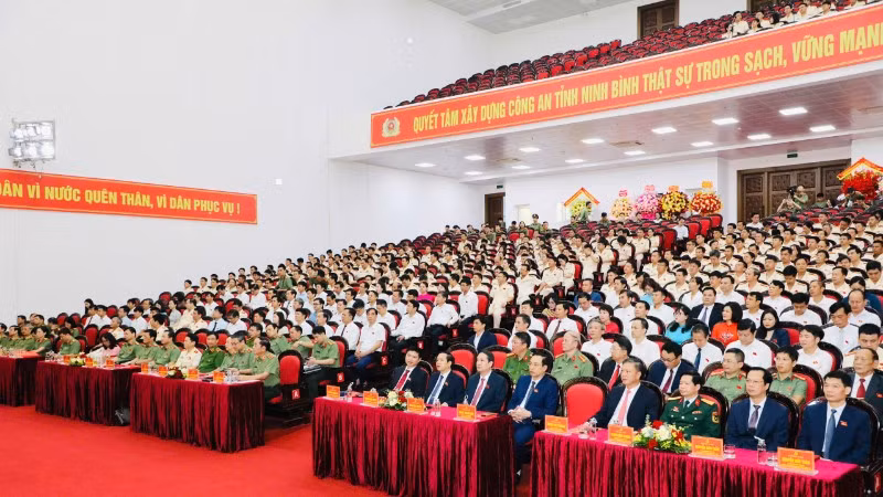 Các đại biểu tham dự Đại hội Đảng bộ Công an tỉnh Ninh Bình lần thứ I, nhiệm kỳ (2025-2030).