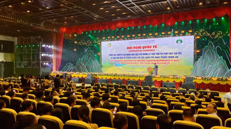 Quang cảnh hội nghị.