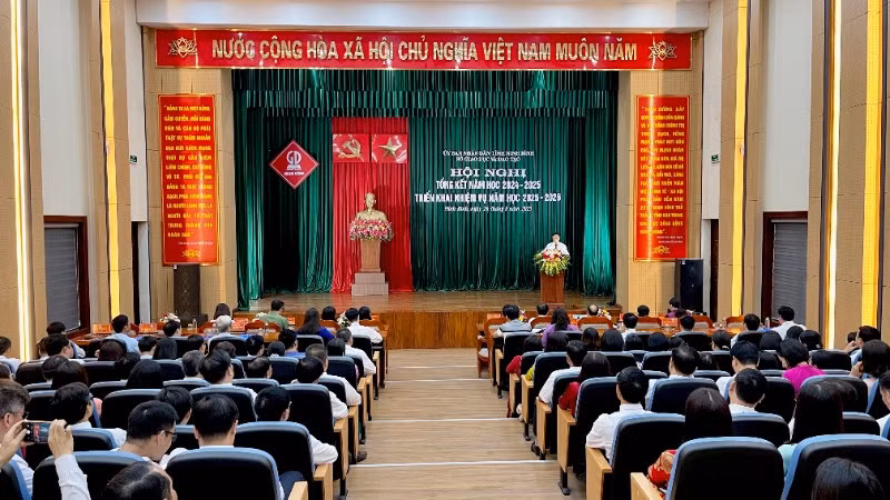 Quang cảnh hội nghị. 