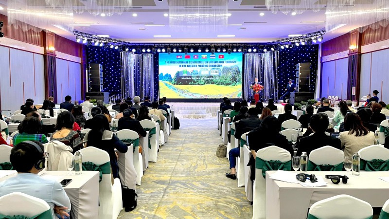 Quang cảnh hội nghị.