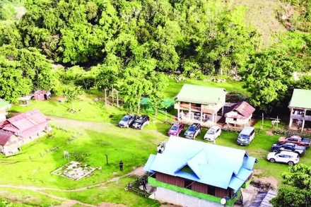 Thôn Chênh Vênh trở thành điểm đến hấp dẫn nhờ gắn du lịch sinh thái với bảo vệ rừng tự nhiên.