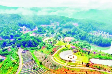 Một góc khu du lịch quốc gia hồ Tuyền Lâm, tỉnh Lâm Đồng.