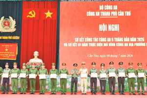 Nhiều tập thể và cá nhân Công an thành phố Cần Thơ được các cấp, các ngành khen thưởng.