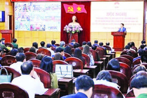 Quang cảnh hội nghị. (Ảnh MAI LUẬN)