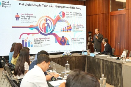 Quang cảnh buổi chia sẻ nhận thức cộng đồng về bệnh béo phì. 