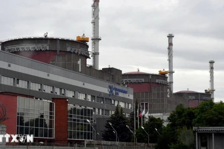 Quang cảnh nhà máy điện hạt nhân Zaporizhzhia ở miền Nam Ukraine. (Ảnh: AFP/TTXVN)