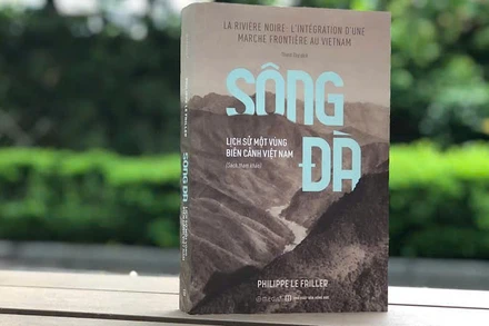 Cuốn sách "Sông Đà: Lịch sử một vùng biên cảnh Việt Nam" gồm 12 chương do Thanh Thư dịch.
