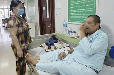 Điều trị bệnh nhân bị ngộ độc thực phẩm tại cơ sở y tế. (Ảnh minh họa)