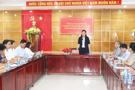 Đồng chí Bùi Thị Quỳnh Vân, Ủy viên Trung ương Đảng, Bí thư Tỉnh ủy Quảng Ngãi yêu cầu Đảng bộ cấp xã cần thảo luận kỹ lưỡng dự thảo báo cáo chính trị và xây dựng chương trình hành động phù hợp thực tiễn tại địa phương.