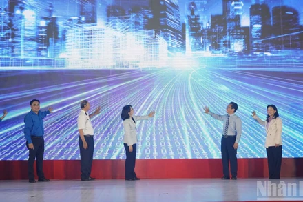 Hưởng ứng Ngày Chuyển đổi số quốc gia, phong trào “Bình dân học vụ số” trên địa bàn Thành phố Hồ Chí Minh giai đoạn 2025-2026 đã chính thức phát động.