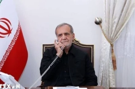 Tổng thống Iran Masoud Pezeshkian. (Ảnh: IRNA/TTXVN)