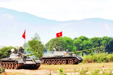 Thực hành diễn tập khu vực phòng thủ tại Quân khu 5.