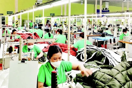 Sản xuất hàng dệt may xuất khẩu tại Tổng công ty cổ phần Dệt may Nam Định.