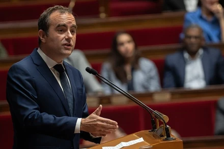 Thủ tướng Pháp Sebastien Lecornu phát biểu tại thủ đô Paris. (Ảnh: THX/TTXVN)