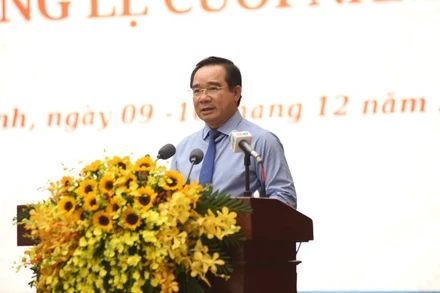 Chủ tịch Ủy ban nhân dân Thành phố Hồ Chí Minh Nguyễn Văn Được phát biểu giải trình một số nội dung liên quan tới kinh tế-xã hội năm 2025 và nhiệm vụ, giải pháp năm 2026 trên địa bàn.