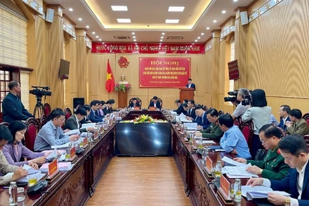 Toàn cảnh buổi làm việc.