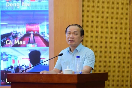 Đồng chí Phạm Tất Thắng phát biểu tại hội nghị.