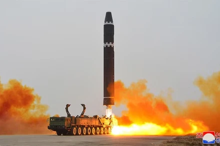 Hàn Quốc họp khẩn về vụ phóng tên lửa của Triều Tiên