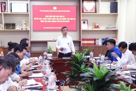 Đồng chí Nguyễn Phước Lộc phát biểu tại buổi làm việc 