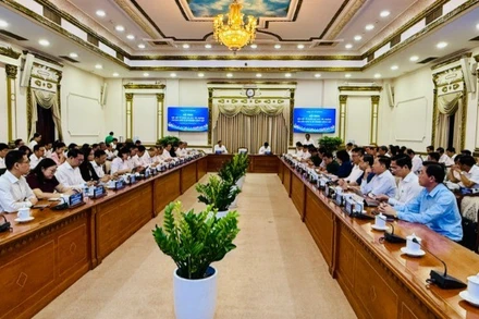 Ủy viên Trung ương Đảng, Phó Bí thư Thành ủy, Chủ tịch Ủy ban nhân dân Thành phố Hồ Chí Minh Nguyễn Văn Được phát biểu tại Hội nghị.