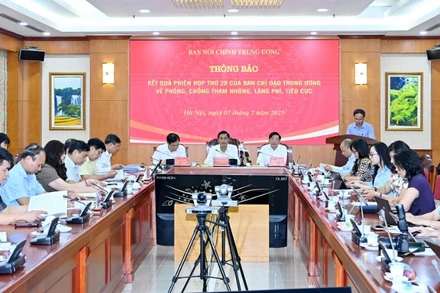 Quang cảnh cuộc họp báo. (Ảnh ĐĂNG KHOA)