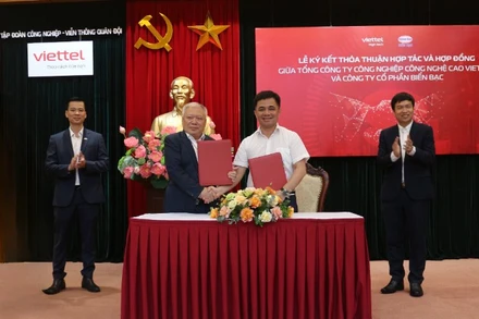 Lễ ký kết thỏa thuận hợp tác chiến lược giữa Tổng Công ty Công nghiệp Công nghệ cao Viettel (Viettel High Tech) và Công ty Cổ phần Biển Bạc.