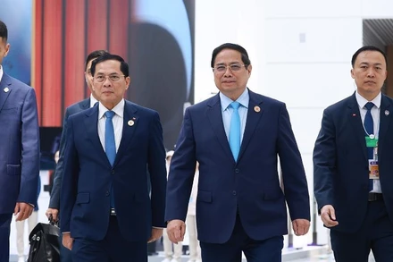 Thủ tướng Phạm Minh Chính đến tham dự khai mạc Hội nghị WEF 16 Thiên Tân 2025. (Ảnh: TTXVN)