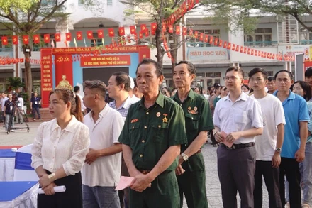 Cử tri Thành phố Hồ Chí Minh tích cực tham gia bầu cử. Ảnh: THẾ ANH