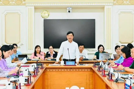 Đồng chí Võ Văn Minh chủ trì phiên họp. (Ảnh: VIỆT DŨNG)