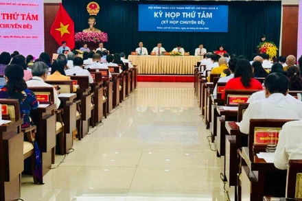Toàn cảnh kỳ họp.