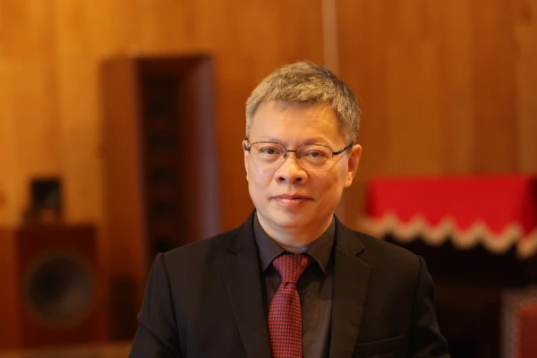 Ông Lê Quốc Vinh, Chủ tịch Hội đồng quản trị, kiêm Tổng Giám đốc Tập đoàn Truyền thông Lê.