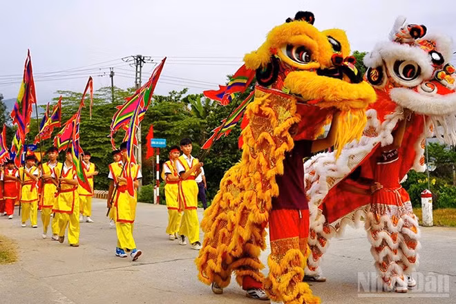 Lễ hội Kỳ Yên xã Sơn Cẩm Hà lần thứ III năm 2026 thu hút đông đảo nhân dân địa phương và du khách thập phương tham gia.