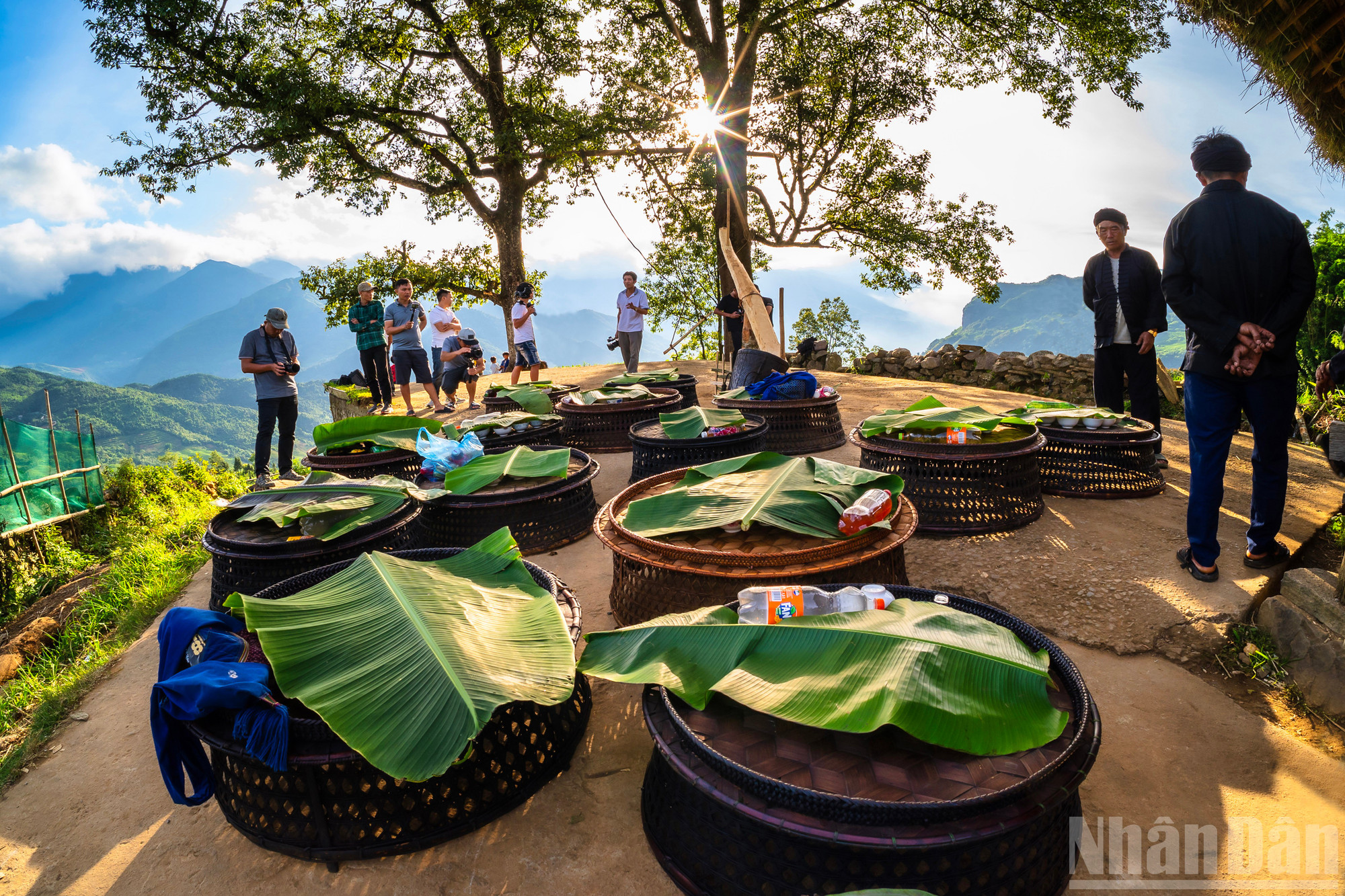 ndo_br_03-mang-le-ra-noi-tho-than-linh.jpg