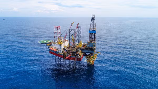 Khoa học công nghệ, đổi mới sáng tạo và chuyển đổi số đang trở thành nền tảng cốt lõi giúp Petrovietnam nâng cao năng lực tự chủ, làm chủ chuỗi giá trị công nghiệp năng lượng, đồng thời gia tăng năng suất, hiệu suất và chất lượng trong toàn bộ hoạt động sản xuất kinh doanh.