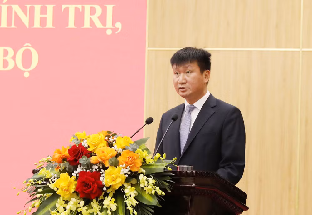dc-tran-huy-tuan-bi-thu-tinh-uy-ninh-binh-phat-bieu-nhan-nhiem-vu.jpg