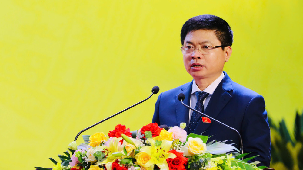 Đồng chí Trương Quốc Huy, Bí thư Tỉnh ủy, Trưởng Đoàn Đại biểu Quốc hội tỉnh Ninh Bình phát biểu tại buổi lễ. 2a.jpg