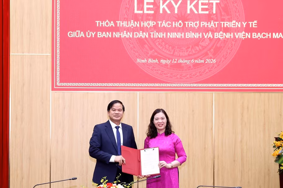 le-ky-ket-ban-thoa-thuan-hop-tac-giua-ubnd-tinh-ninh-binh-va-e677.jpg