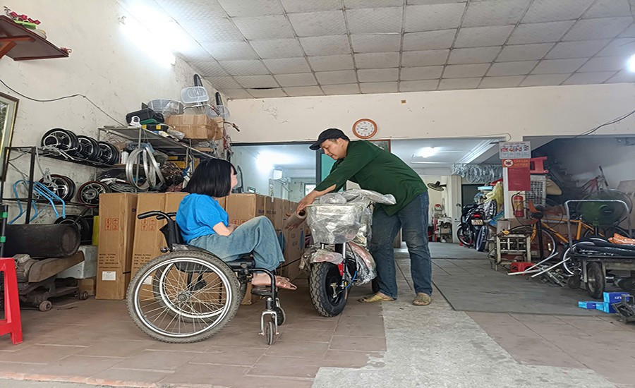 Chiếc xe ba bánh đã được hoàn thành và đang được đóng gói gửi đến cho khách hàng 1a.jpg