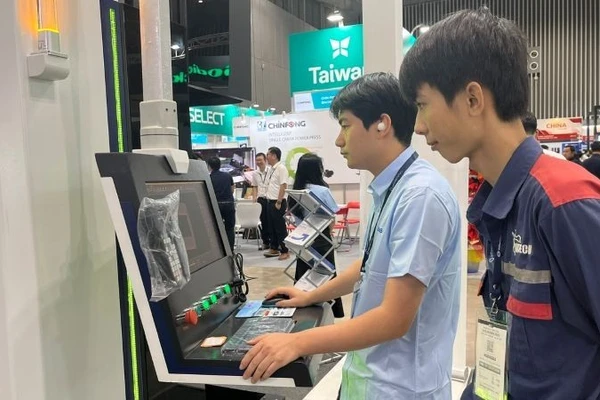 Với mục tiêu tiên phong trong hoạt động đổi mới sáng tao, Thành phố Hồ Chí Minh cần thu hút đội ngũ nhân lực chất lượng cao. 