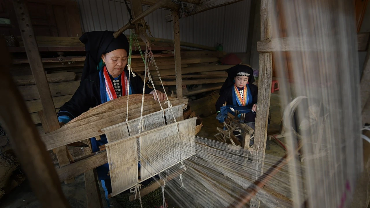 Chuyển từ 'khai thác' sang 'tái tạo': Bảo tồn di sản văn hóa gắn với phát triển du lịch bền vững