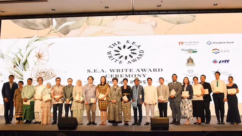 Các cá nhân được trao Giải thưởng Văn học ASEAN năm 2024-2025 và Giải thưởng Phê bình văn học ASEAN.