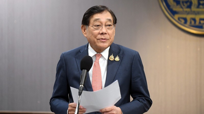 Phó Thủ tướng, Bộ trưởng Tài chính Thái Lan Pichai Chunhavajira thông tin về tiến độ đàm phán thuế quan với Mỹ. (Ảnh: Văn phòng Thủ tướng Thái Lan) anh-2.jpg