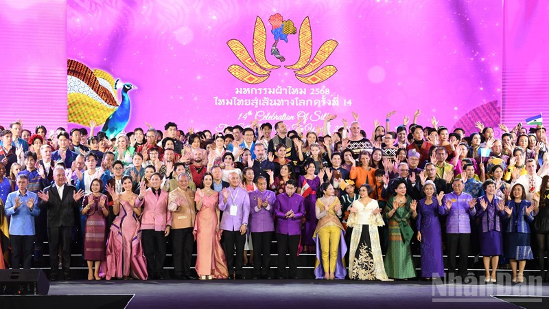 Chương trình có sự góp mặt của đông đảo đại diện các bộ, ngành của Thái Lan và đại sứ quán các nước.