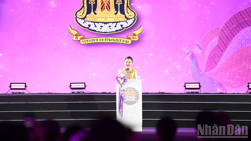 Bộ trưởng Sudawan Wangsuphakijkosol mong muốn, chương trình góp phần quảng bá hình ảnh Thái Lan ra thế giới. ndo_br_anh-2.jpg