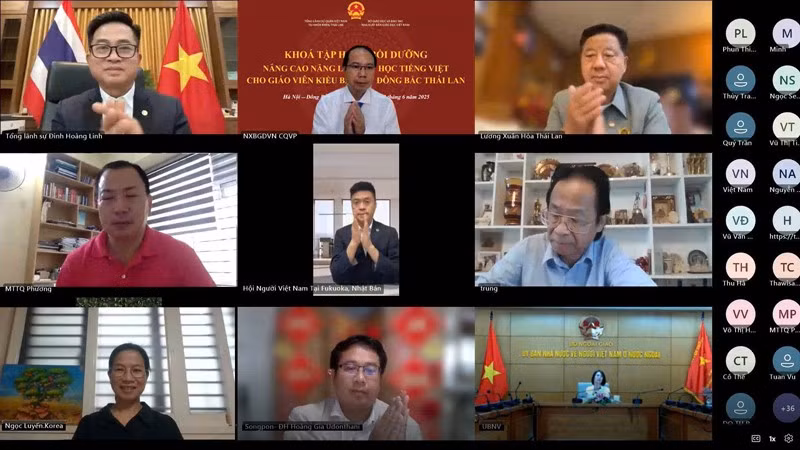 Khóa tập huấn bồi dưỡng, nâng cao năng lực dạy học tiếng Việt bằng hình thức trực tuyến. (Ảnh: Hoàng Linh)